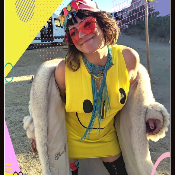 Meet your Posher, Carolyn - Picture 1 of 3